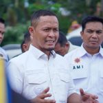 Wali Kota Pekanbaru Pastikan Bantuan Makanan Masih Disuplai ke Korban Banjir di Pengungsian