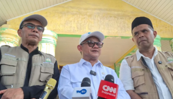 Kunjungi Aceh Tamiang, Mendikdasmen Pastikan Dukungan Pendidikan Darurat