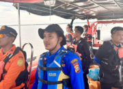 Tim SAR Kepulauan Meranti saat membantu melakukan pencarian korban yang hilang