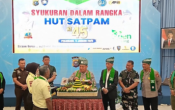 Kapolda Riau, Irjen Herry, saat memberikan sambutan pada peringatan HUT Satpam ke-45
