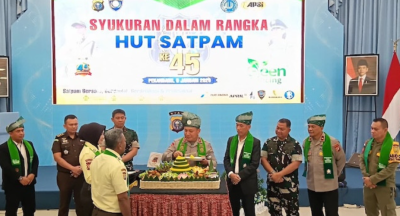 Kapolda Riau, Irjen Herry, saat memberikan sambutan pada peringatan HUT Satpam ke-45