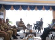 Pertemuan Pimpinana DPRD Kota Pekanbaru, Muhammad Isa Lahamid, dengan Walikota, Agung Nugroho beserta jajaran dalam pembahasan APBD tahun anggaran 2026