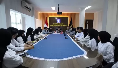 Pembekalan peserta magang Program Magang Hub di lingkungan Kanwil Kemenkum Riau