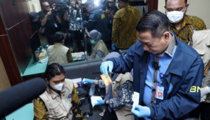 BNN Bongkar Sindikat Narkotika Internasional Berkedok Liquid Vape dan Minuman Energi