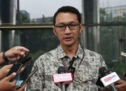 Juru Bicara KPK, Budi Prasetyo, saat memberikan keterangan soal kasus kuota haji di Gedung KPK