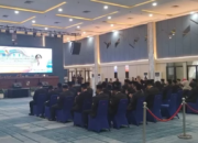 Wawako Pekanbaru, Markarius Anwar, saat melantik sejumlah pejabat di lantai 6 Gedung Utama Kompleks Perkantoran Wali Kota Pekanbaru