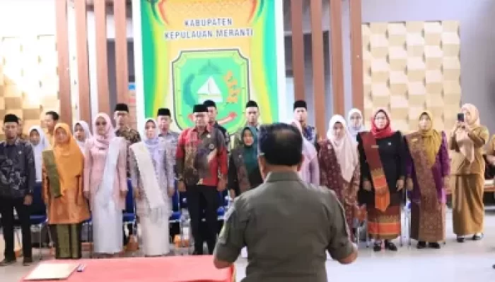 Bupati Meranti Lantik 18 Kepala Sekolah, Tekankan Integritas dan Profesionalisme