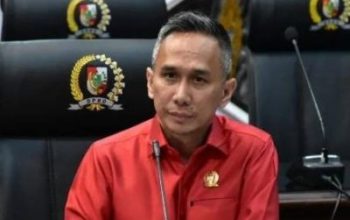 Anggota DPRD Kota Pekanbaru dari Fraksi PDIP
