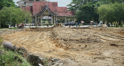 Progres pembangunan Simpang Sebidang di depan Kompleks Purna MTQ Pekanbaru yang segera memasuki tahap pengaspalan