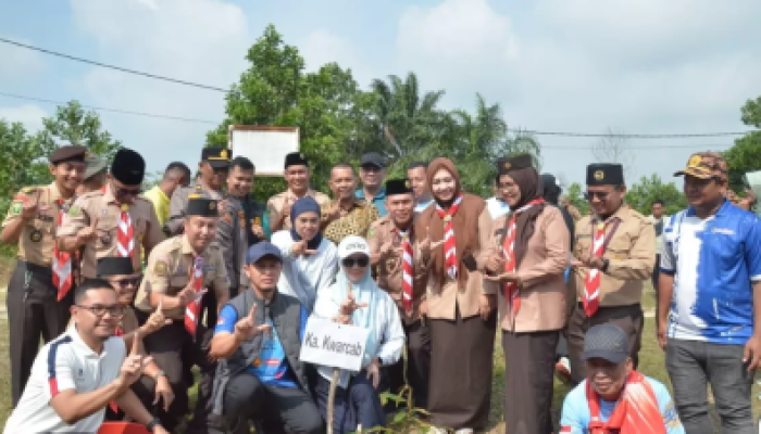 Tanam 1000 Pohon di Sport Center, Wali Kota Agung Gaungkan Pekanbaru Hijau