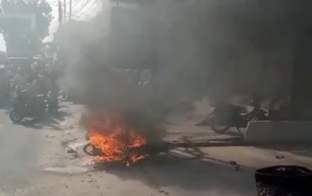 Jambret Tabrak Pejalan Kaki hingga Tewas di Pekanbaru, Motor Pelaku Dibakar Warga