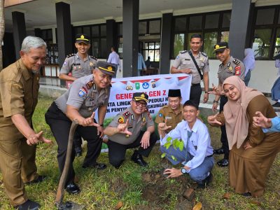 Green Policing Masuk Sekolah, Polres Inhil Ajak Siswa SMAN 1 Tembilahan Hulu Jaga Alam