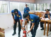 Perkuat Budaya Siaga, Damkar Inhil Edukasi Penggunaan APAR di Diskominfopers