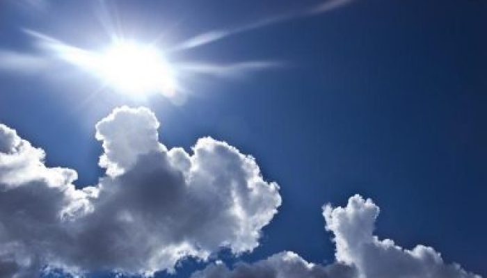 Cuaca Riau Kamis Ini Didominasi Cerah Berawan, Hujan Lokal Berpotensi Sore Hari