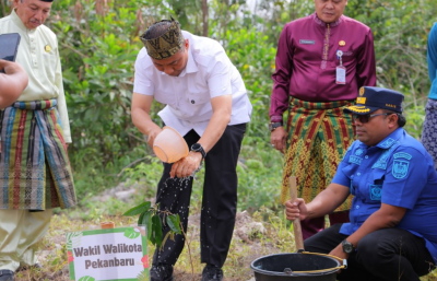 Dukung Green City, Pemko Pekanbaru Mulai Program Penghijauan Sekolah