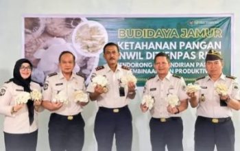 Kanwil Ditjenpas Riau Panen Jamur, Wujud Nyata Dukungan Program Nasional