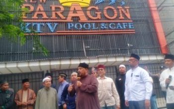 Desakan Penutupan New Paragon Menguat, Massa Bertahan Hingga Malam