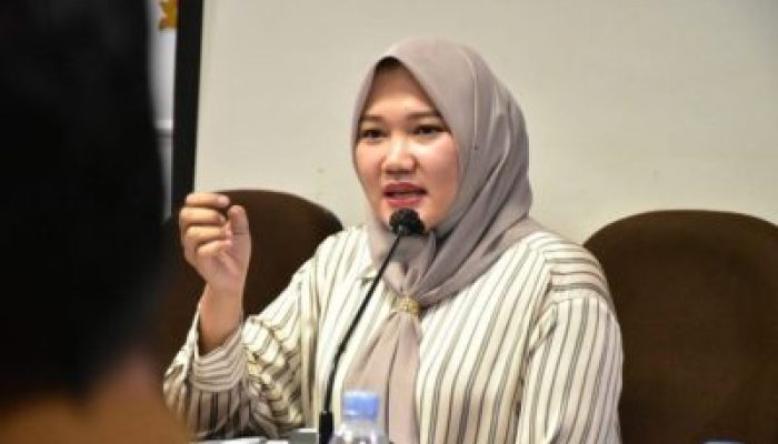 Ikuti Kebijakan Provinsi, DPRD Pekanbaru Minta Sekolah Batasi Penggunaan Gawai