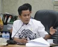 Belanja Pegawai Tembus 44 Persen, DPRD Riau Ingatkan Risiko Fiskal Daerah