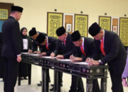 Kakanwil Kemenkum Riau Lantik Lima PPNS, Siap Perkuat Penegakan Perda