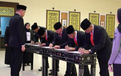 Kakanwil Kemenkum Riau Lantik Lima PPNS, Siap Perkuat Penegakan Perda