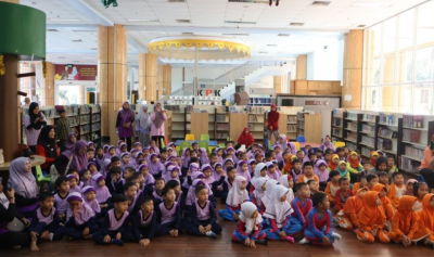 Perkuat Minat Baca Anak, Perpustakaan Soeman Hs Terima Kunjungan Ratusan Pelajar