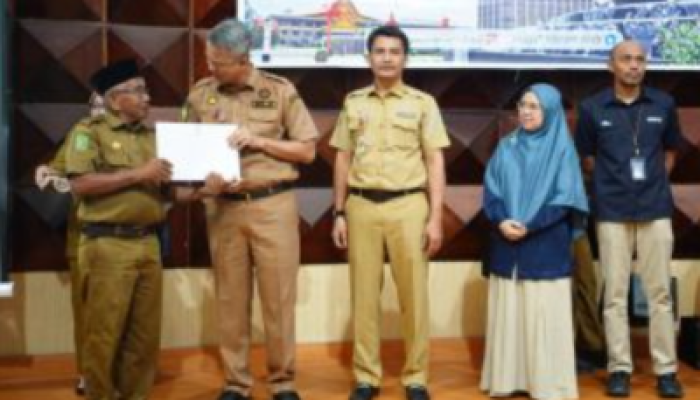 Ratusan PNS Terima SK Pensiun, Pemprov Riau Dorong Tetap Produktif