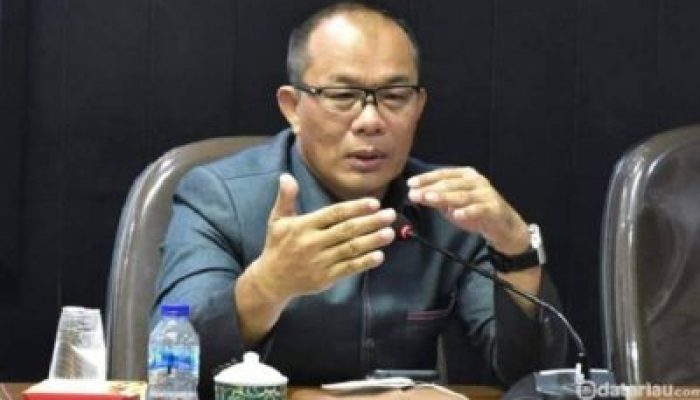 Demi Estetika Kota, DPRD Pekanbaru Tekankan Penertiban Reklame Merata