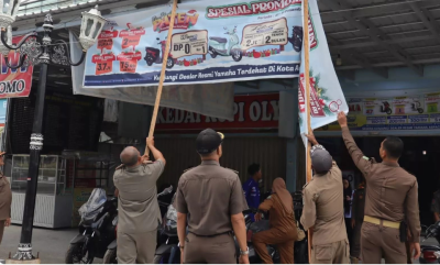 Langgar Izin, Spanduk dan Baliho di Kecamatan Siak Diturunkan Petugas