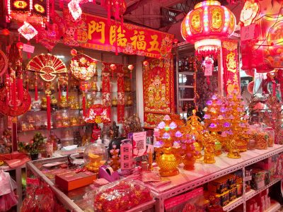 Jelang Imlek 2026, Perburuan Aksesoris di Pekanbaru Mulai Menggeliat