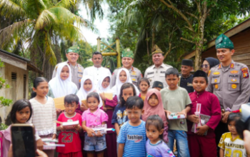 Percepat Konektivitas Desa, Kapolda Riau Pantau Pembangunan Jembatan di Kuansing