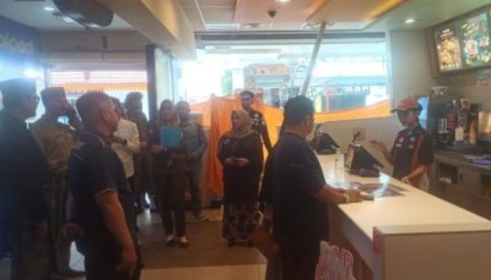 Langgar Aturan Ramadan, Sejumlah Rumah Makan di Mal Pekanbaru Ditegur