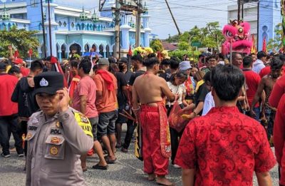 Meriah dan Sakral, Pawai Penyemahan Imlek Warnai Kota Bengkalis