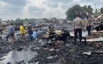 Subuh Mencekam di Inhil, 15 Rumah Warga Desa Simpang Gaung Hangus Terbakar