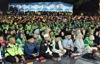 Sahur Akbar Ojol di Pekanbaru, Wali Kota Bagikan Santunan dan Motor