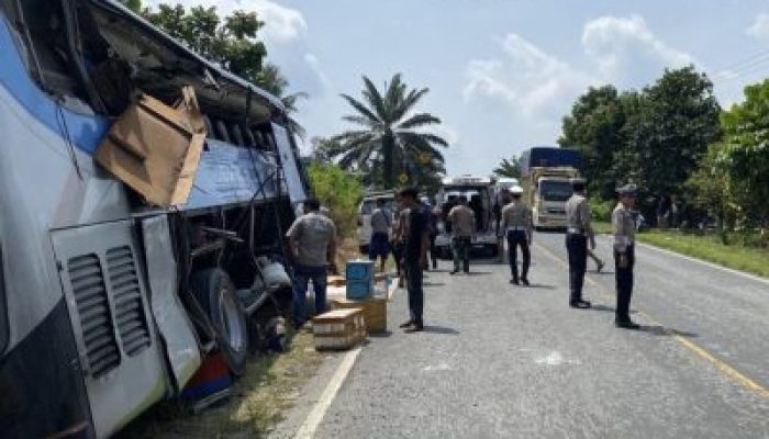 Tabrakan Maut di Lintas Timur Pelalawan, Empat Penumpang Bus Tewas
