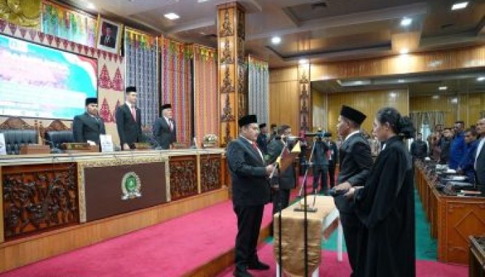 Isi Kursi Kosong Legislatif, Sahat Marganda Tobing Resmi Duduk di DPRD Bengkalis