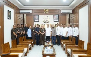 Kunjungi Kejati Sumut, Wamenaker Dorong Program Kerja Sosial Berbasis Pelatihan