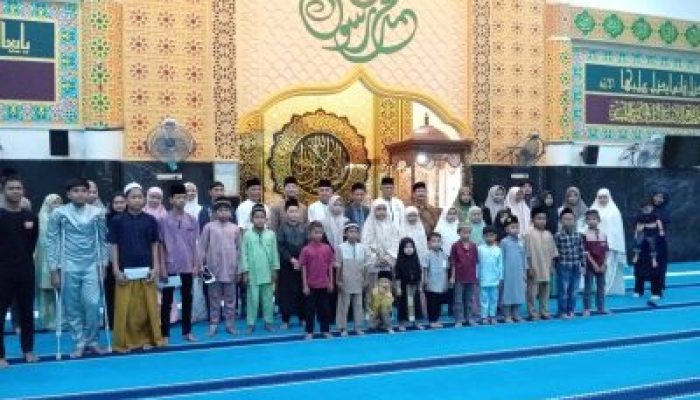 Malam 22 Ramadan, Masjid Al-Mubarak Bengkalis Santuni 46 Anak Yatim
