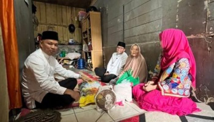 Pastikan Bantuan Tepat Sasaran, Bupati Pelalawan Kunjungi Warga Pangkalan Kerinci