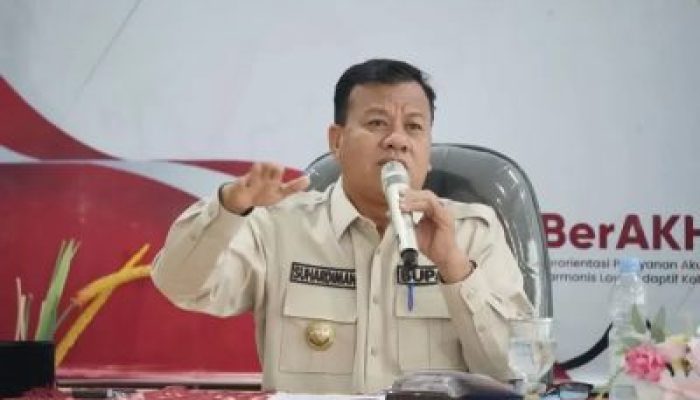 TPP dan THR ASN Kuansing Capai Rp90 Miliar, Bupati Minta Dibelanjakan di Usaha Lokal