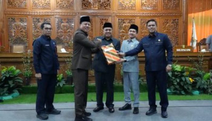 Rapat Paripurna DPRD Kuansing Bahas Perubahan Struktur OPD