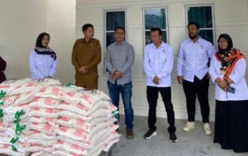 Ramadan Penuh Kepedulian, Lestari Residence Santuni Lansia di Ujung Bandar