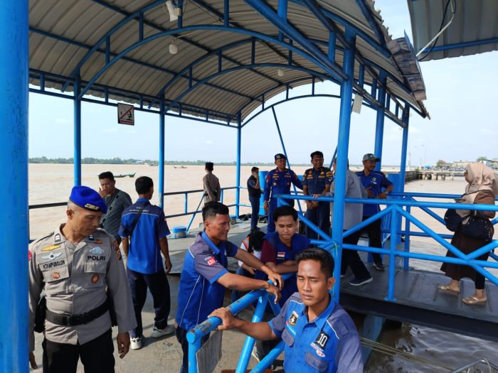 Antisipasi Laka Laut Saat Mudik, Polairud Inhil Gelar Pengawasan di Pelabuhan Tembilahan