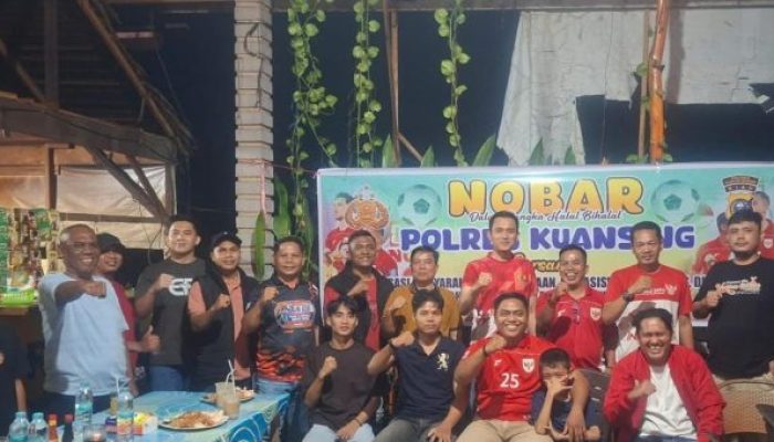 Dukung Timnas, Kapolres Kuansing Gelar Nobar Bersama Masyarakat
