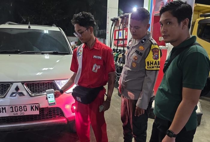 Respon Isu Pengisian BBM, Polsek Singingi Datangi SPBU Logas Hilir