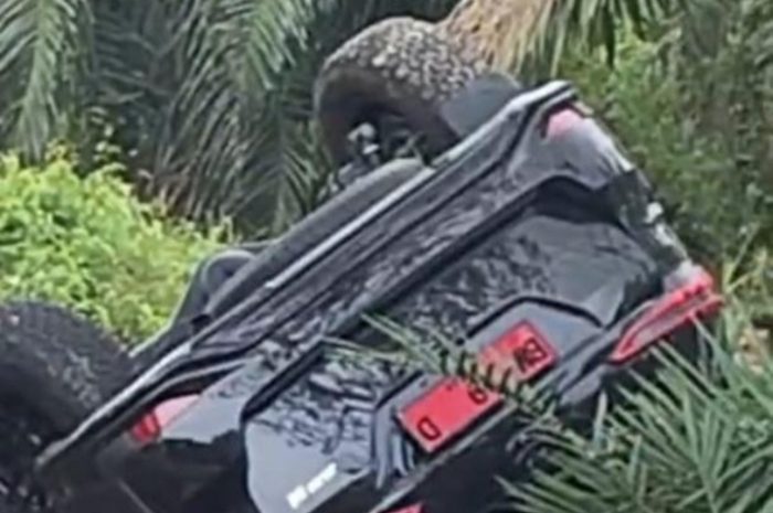 Kecelakaan di Parit 1 Api-Api, Mobil Dinas Wakil Ketua DPRD Bengkalis Masuk Parit