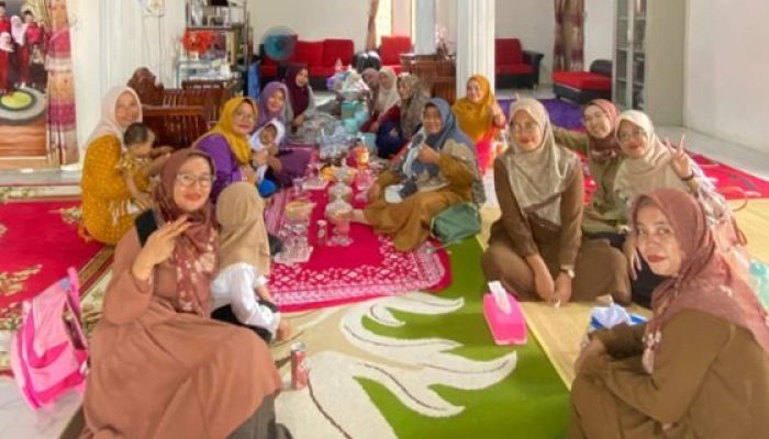 Pererat Silaturahmi, Guru MTs YPPI Bengkalis Gelar Tradisi Baraan