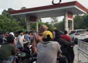 Antrean BBM Mengular di Bengkalis, Warga Keluhkan Aktivitas Ekonomi Terganggu