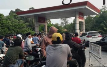 Antrean BBM Mengular di Bengkalis, Warga Keluhkan Aktivitas Ekonomi Terganggu